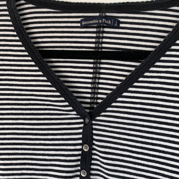 Abercrombie & Fitch Henley - Picture 2 of 2